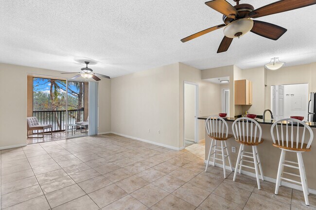 Foto del edificio - 1130 Reserve Way