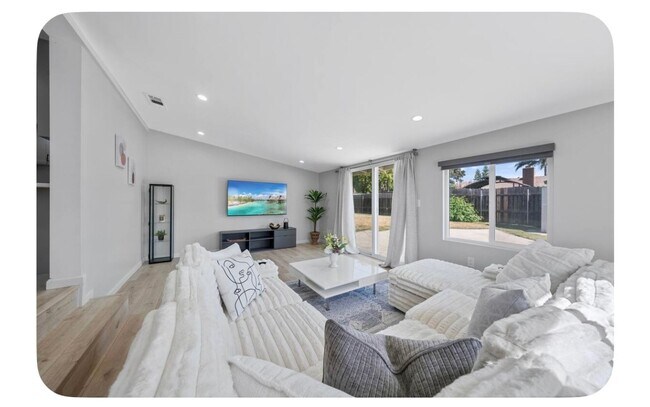 Building Photo - Fully Furnished Remodeled Home in Garden G...