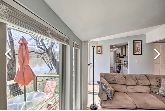 hampton - deck view Large living room - 2971 S River Rd