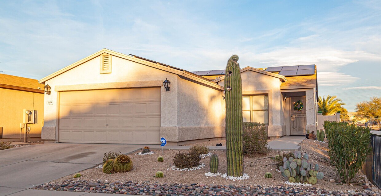 Foto principal - 5359 S Waterloo Ln