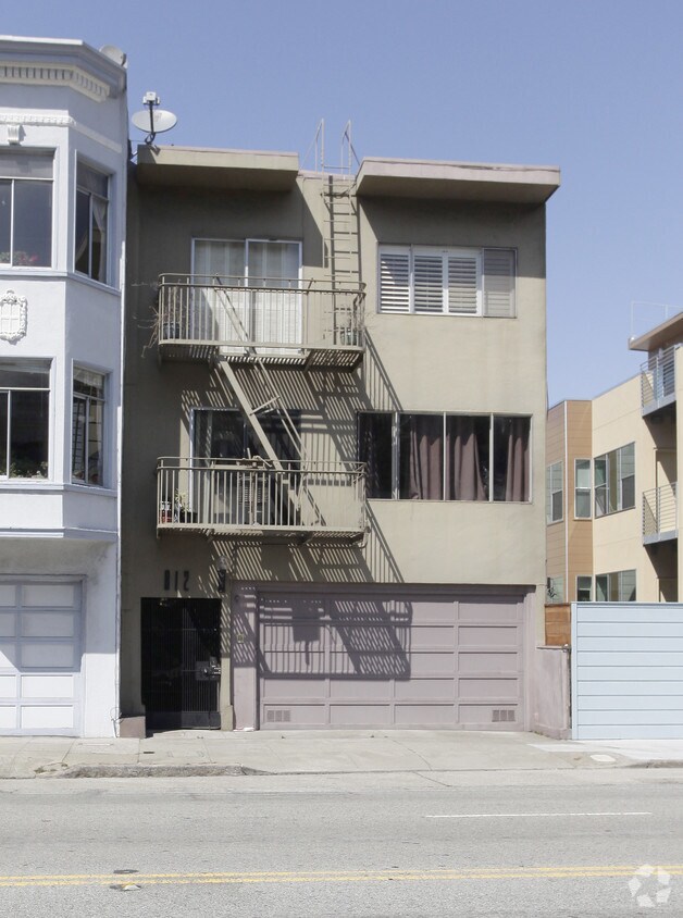 Building Photo - 812 Bay St