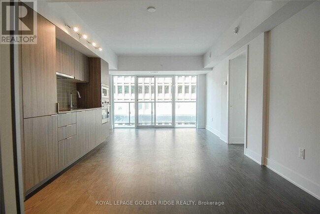 Photo du bâtiment - 955 Bay St.