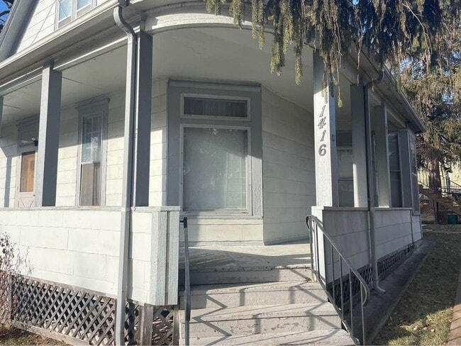 Front porch - 1416 O St