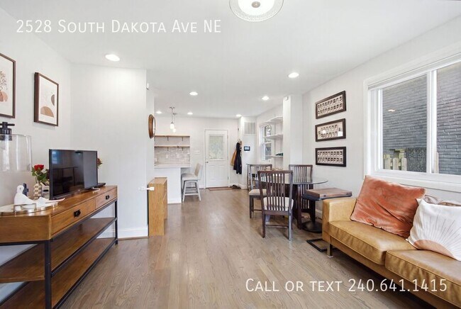 Photo - 2528 South Dakota Ave NE- House