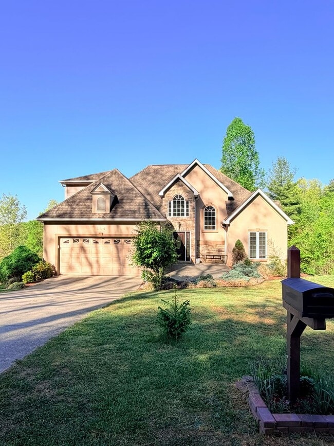 Building Photo - 114 Hill Top Acres Dr