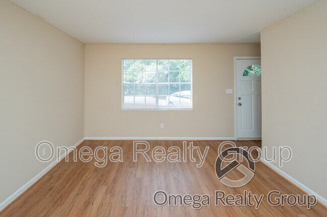 Foto del edificio - 2703 Hackberry Rd