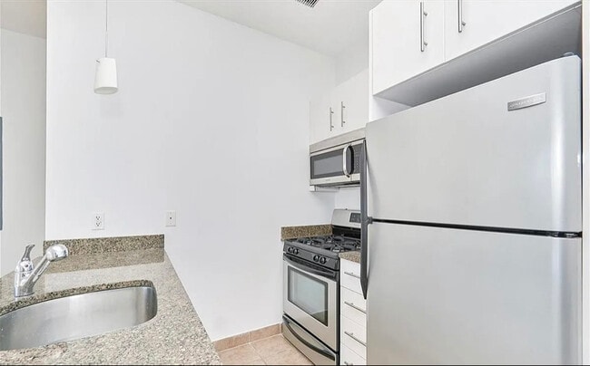 Photo - 110 4th Ave Apartment