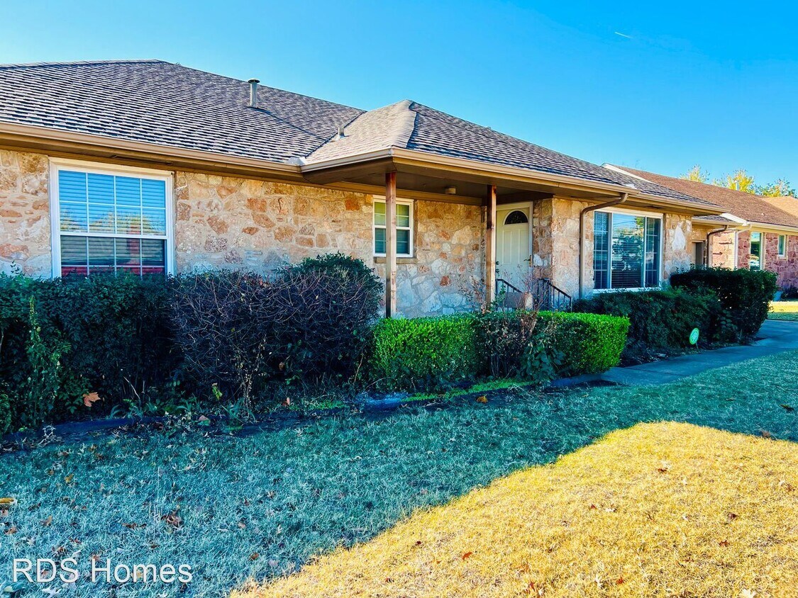 Foto principal - 3 br, 2 bath House - 3212 NW 50th St.