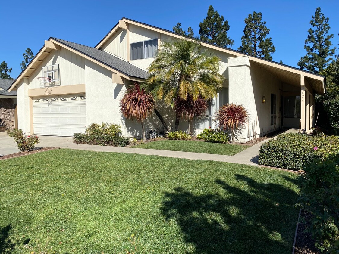 Primary Photo - Beautiful 4 Bedroom + Loft Tustin Home