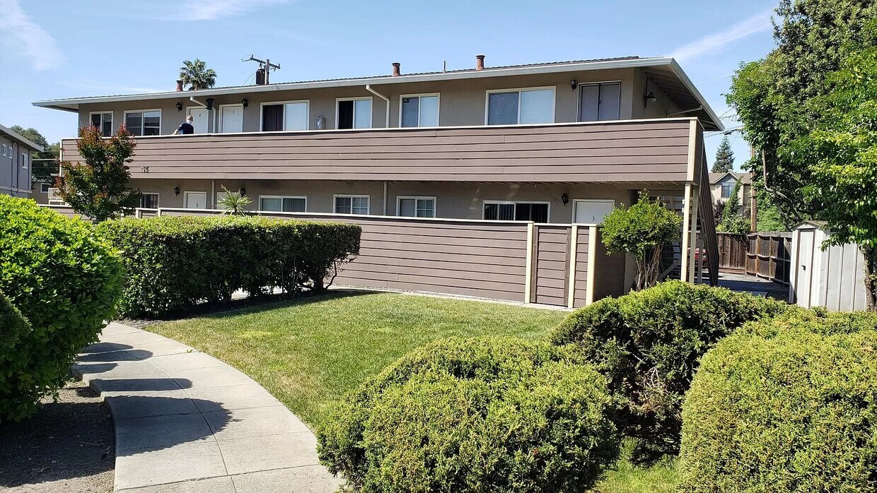 Primary Photo - 775 San Justo Ct