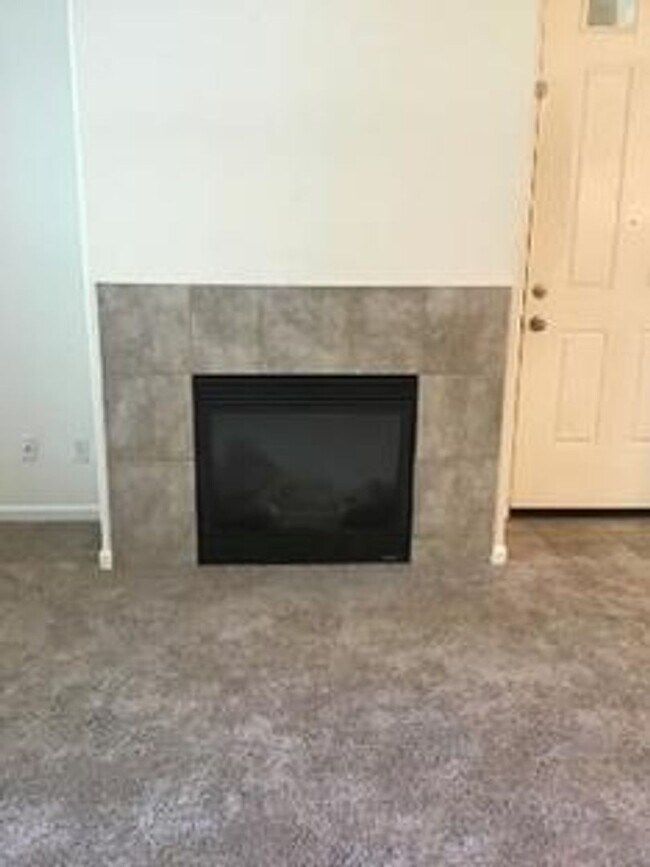 Building Photo - 8180 Crystal Walk Cir
