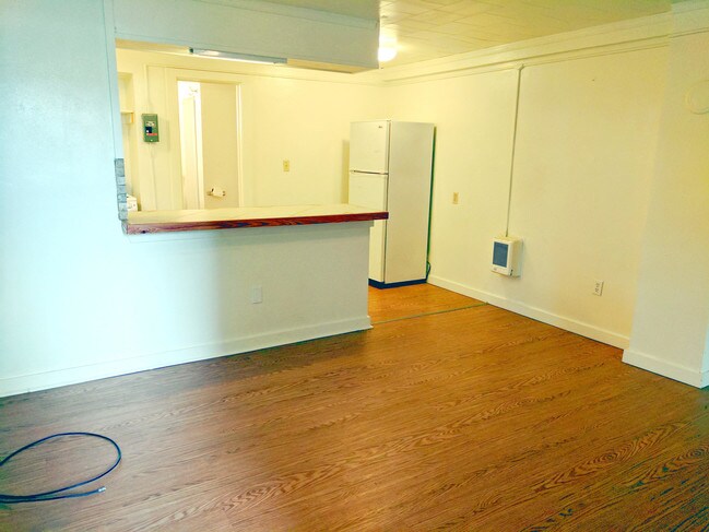 Building Photo - 523 Taylor Ave