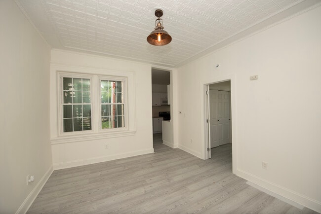 Building Photo - 49 Main St