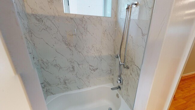 Foto del edificio - 409 Upshur St NW