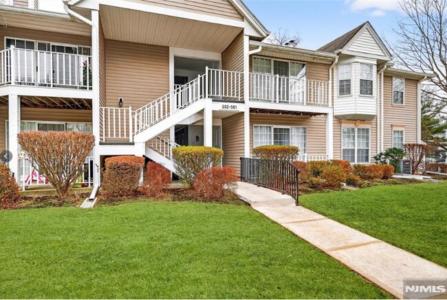 Foto del edificio - 556 Holly Ct