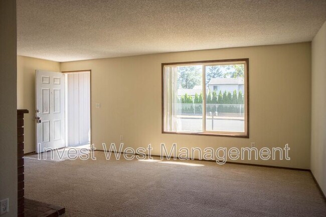 Foto del edificio - 408 NE 105th St