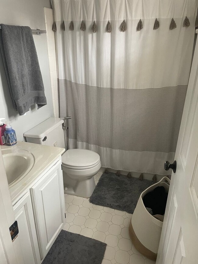 Building Photo - Amazing 2 bedroom home on Cary Street Rd