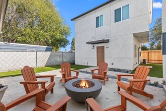 Building Photo - 6708 Saranac St