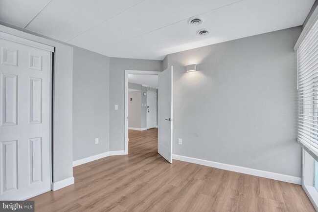 Building Photo - 2605 Fort Farnsworth Rd