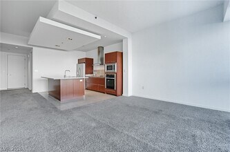 Building Photo - 4471 Dean Martin Dr