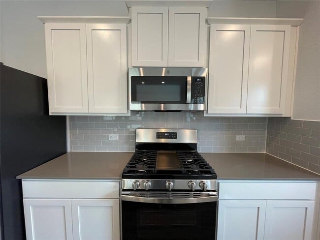 Building Photo - 10717 Steinbeck Dr