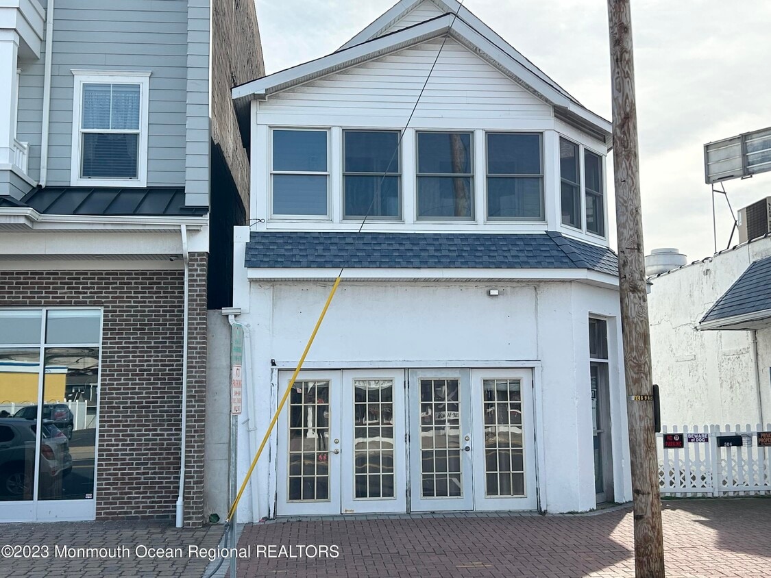 1006 1/2 Main St, Belmar, NJ 07719 House Rental in Belmar, NJ