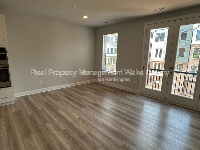 Building Photo - 1235 Shaw View Aly