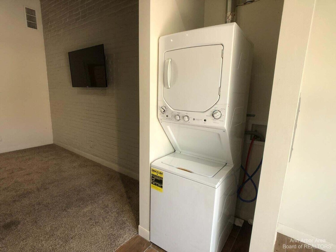 Foto del edificio - 201 N Park St