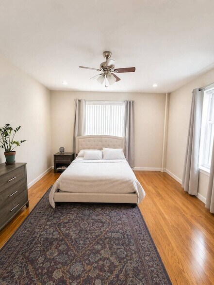Foto del edificio - 58-06 43rd Ave