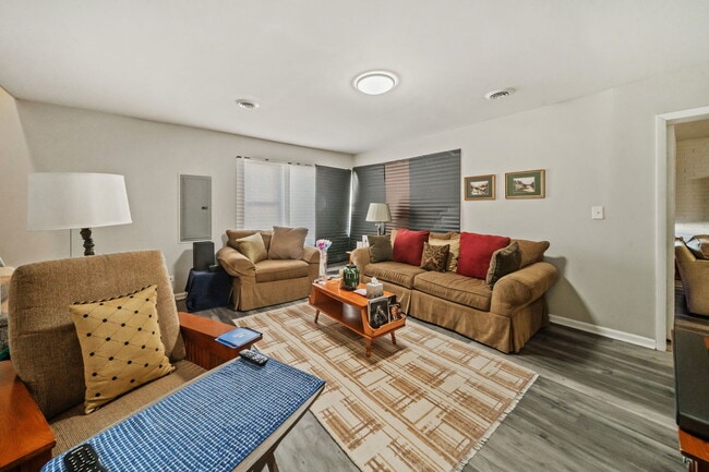 Building Photo - 1436 Portsmouth Ave