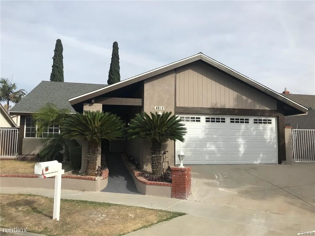 Building Photo - 4591 E Larkspur Cir
