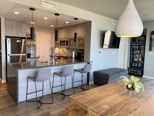 Building Photo - 1 bedroom in San Diego CA 92101