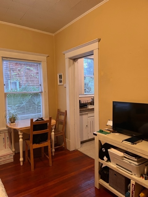 Original hardwood floors - 2718 Dana St