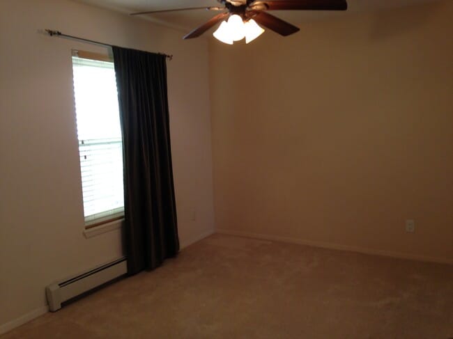Building Photo - 7911 Countryside Dr
