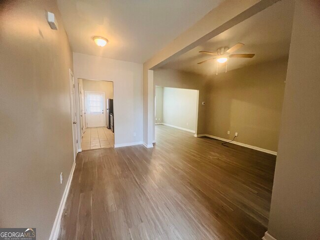 Foto del edificio - 1005 Mill Creek Way