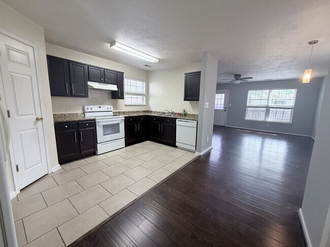 Foto del edificio - 4136 Everett St