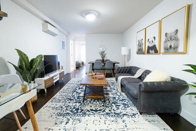 Building Photo - 39-2 Renovated 3BR Prime Hudson Yards Area
