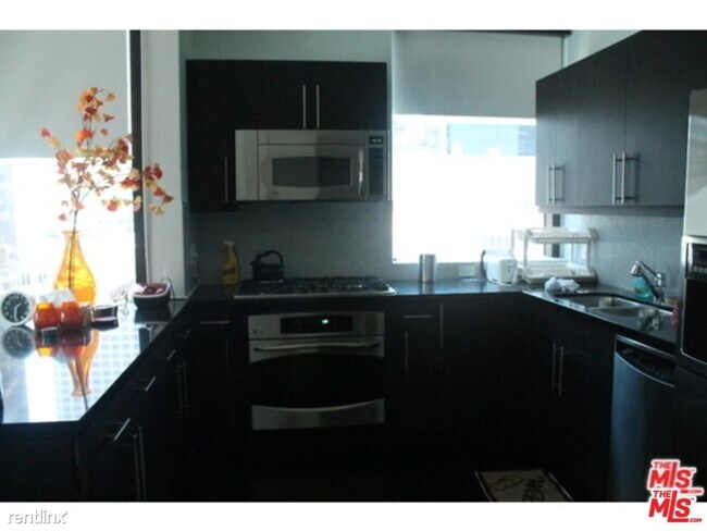 Foto del edificio - 2 br, 2 bath Condo - 655 S Hope St Unit 905
