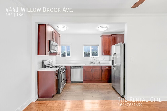 Building Photo - 4441 Willow Brook Ave