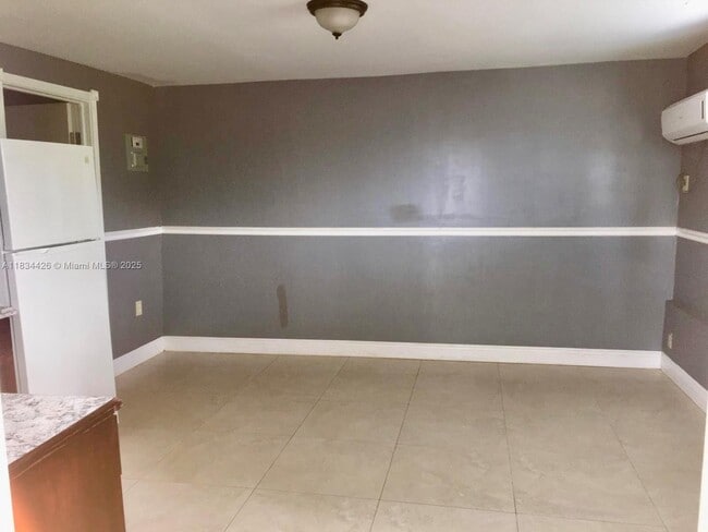 Foto del edificio - 3800 NW 197th St