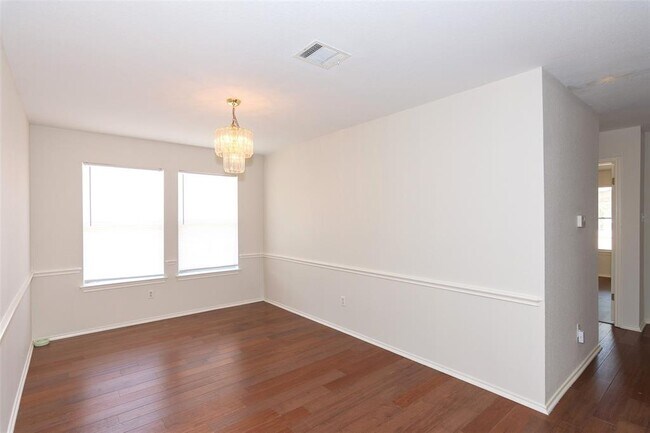 Building Photo - 2321 Friarcreek Loop