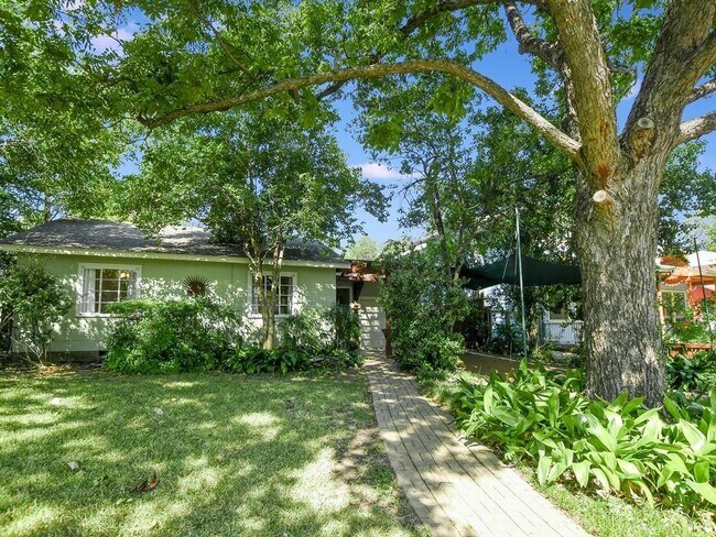 Building Photo - 3902 Petes Path