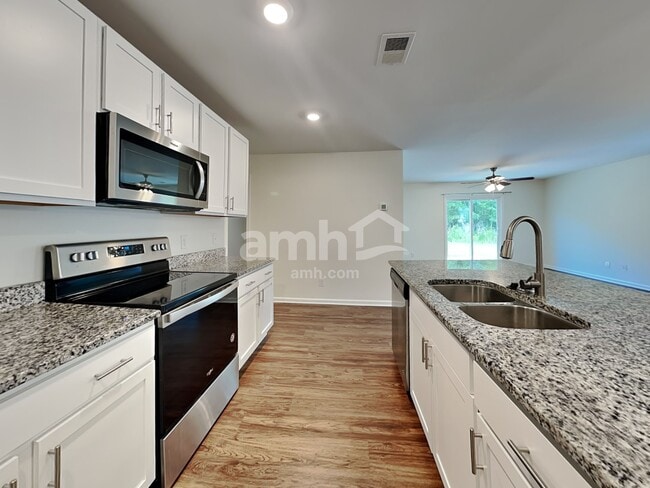 Foto del edificio - 164 Butternut Ct
