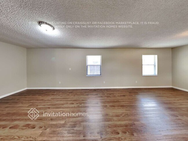 Building Photo - 1881 N Lake Eloise Dr