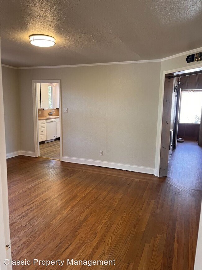 Foto del edificio - 3 br, 2 bath House - 4988 7th St