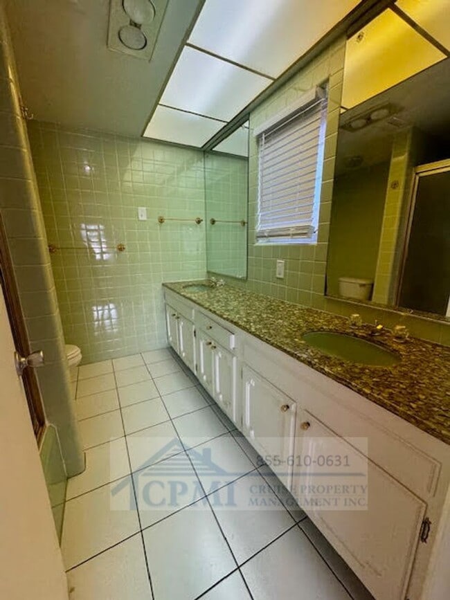 Building Photo - 120 Isle of Venice Dr