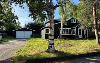 Building Photo - 1337 6th Ave