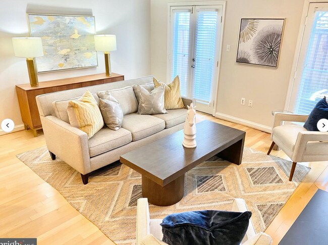 Foto del edificio - 1654 Beekman Pl NW