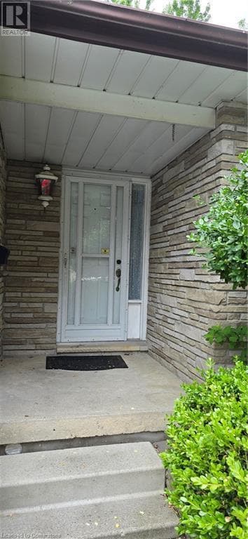 Photo principale - 137 Stonegate Dr
