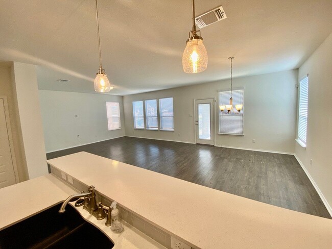 Foto del edificio - Live on the Golf Course at Star Ranch!! 4B...